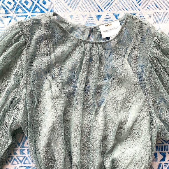 ๐Host Pick!๐ Alice McCall Lace Top - Picture 4 of 11